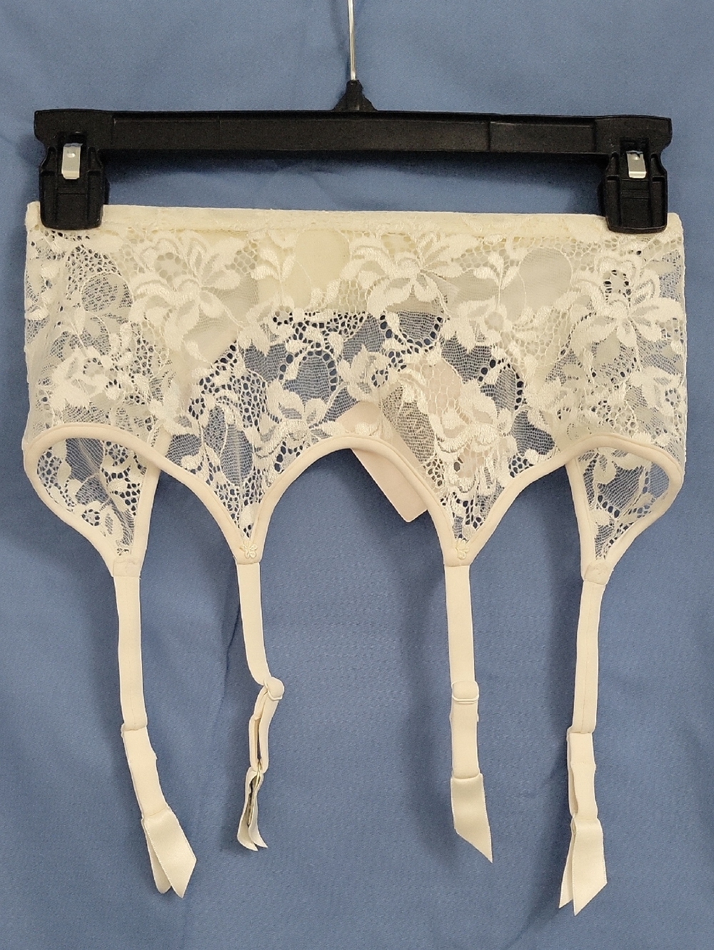 Lace Four-Strip Garter Belt - Cream